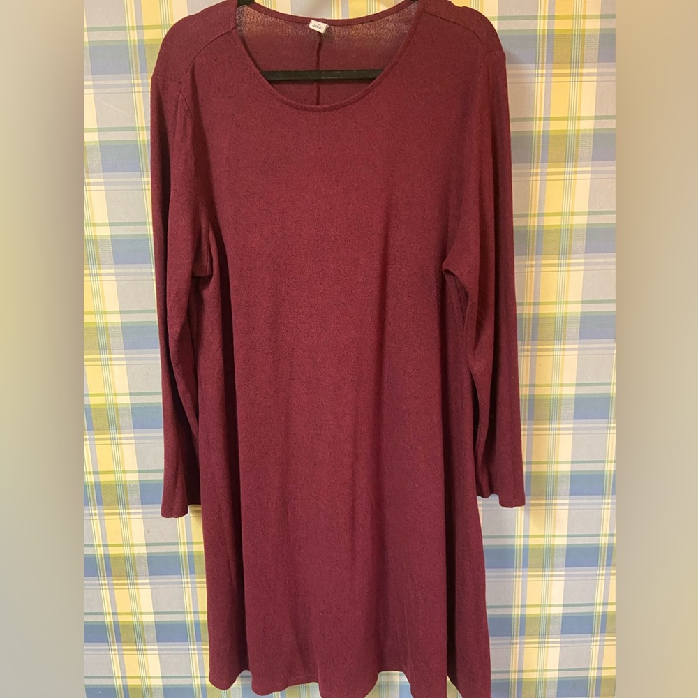 Burgundy color scoop neck long sleeve dress